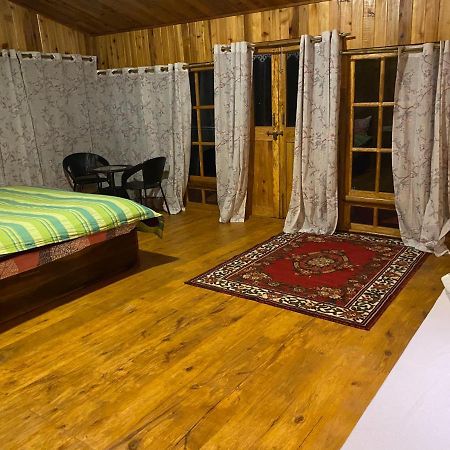 Bed and Breakfast Log Cabin In The Woods à Gangtok Extérieur photo