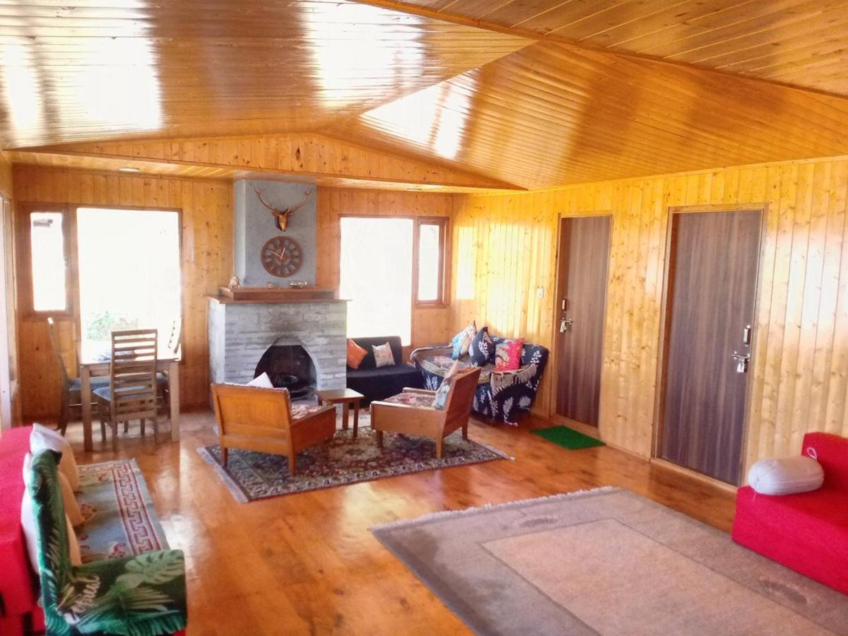 Bed and Breakfast Log Cabin In The Woods à Gangtok Extérieur photo