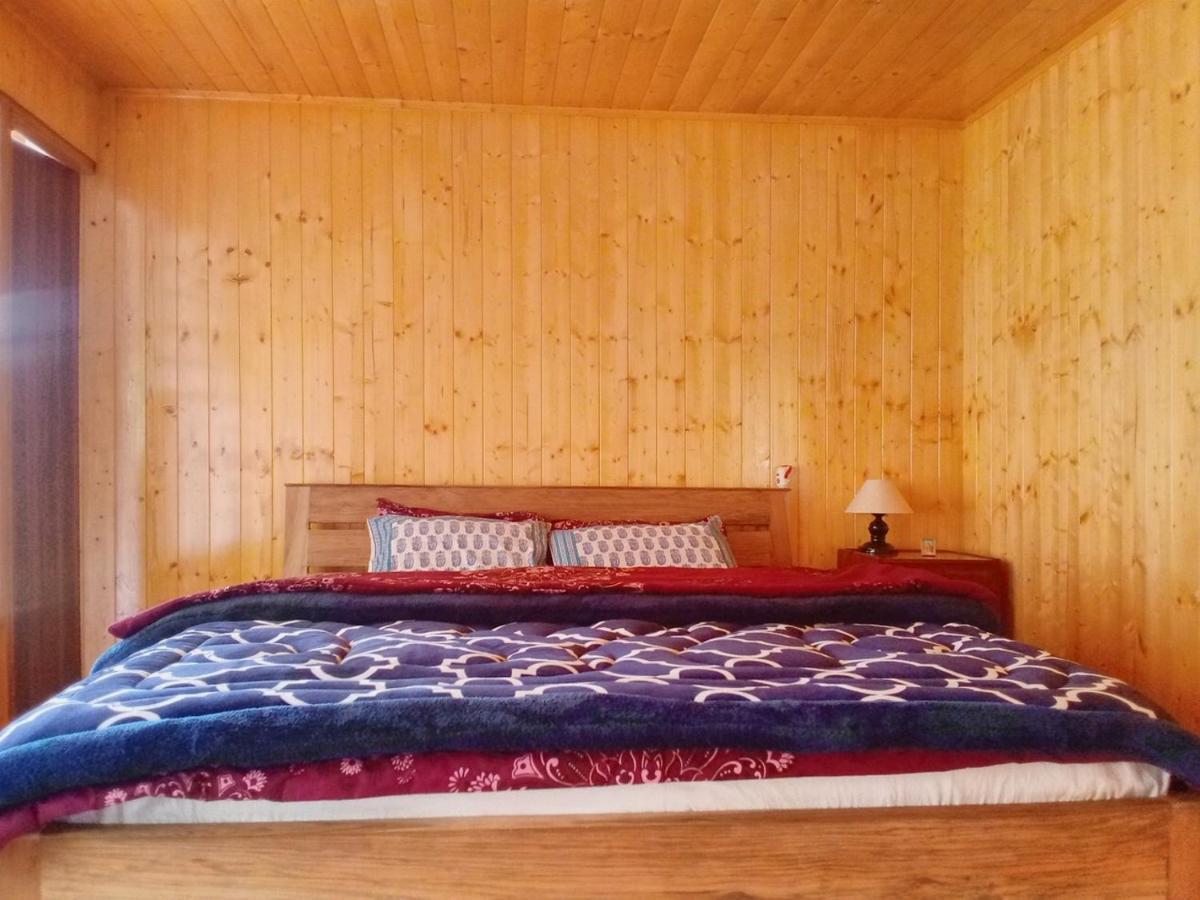 Bed and Breakfast Log Cabin In The Woods à Gangtok Extérieur photo