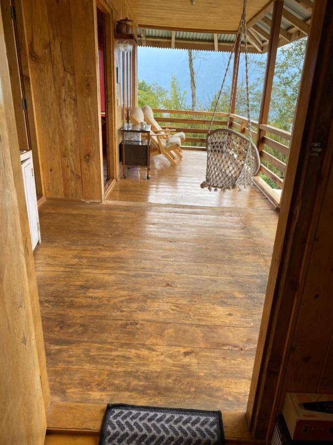 Bed and Breakfast Log Cabin In The Woods à Gangtok Extérieur photo