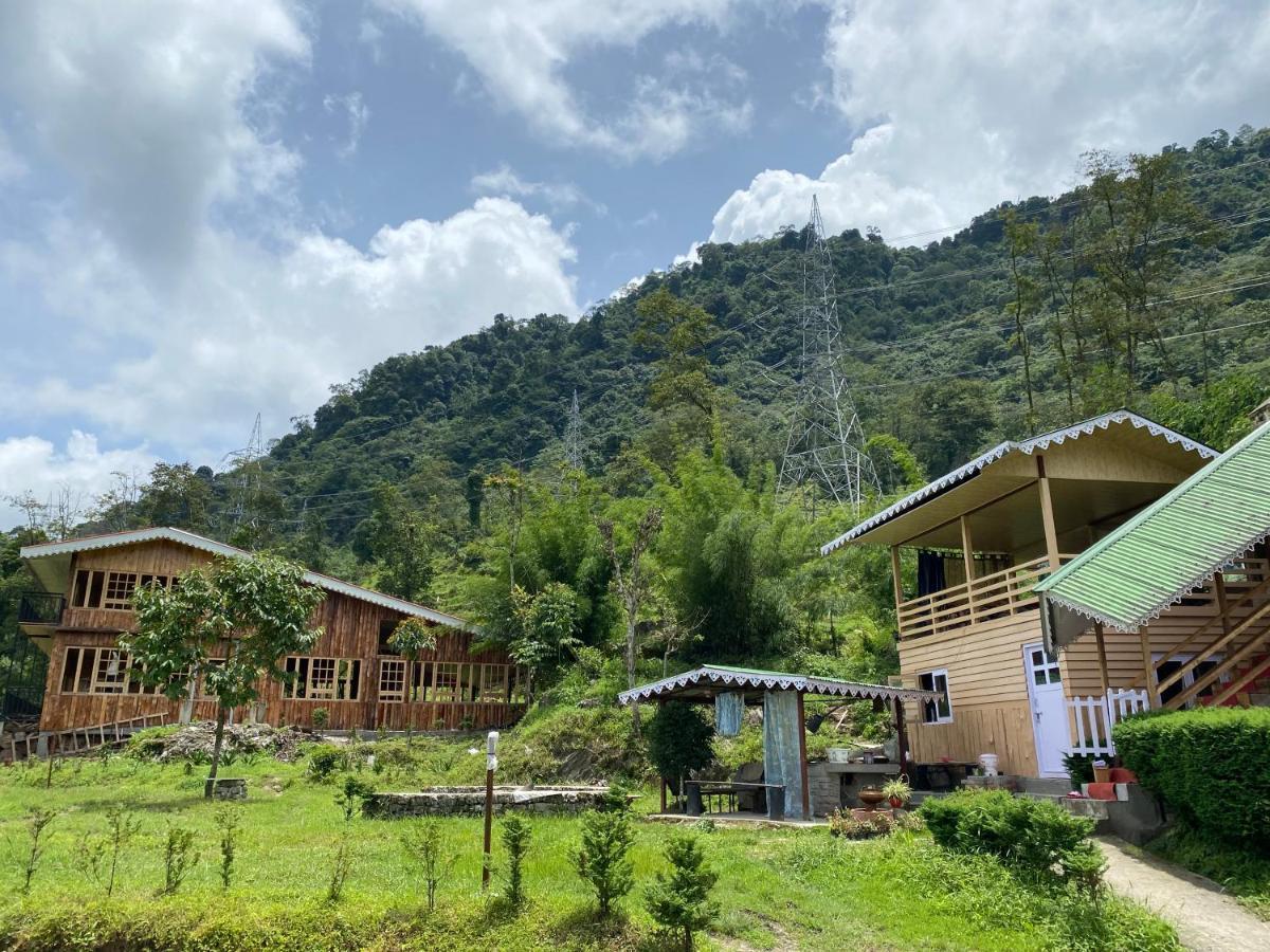 Bed and Breakfast Log Cabin In The Woods à Gangtok Extérieur photo