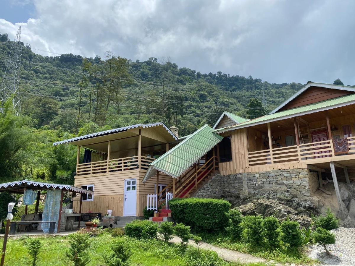 Bed and Breakfast Log Cabin In The Woods à Gangtok Extérieur photo