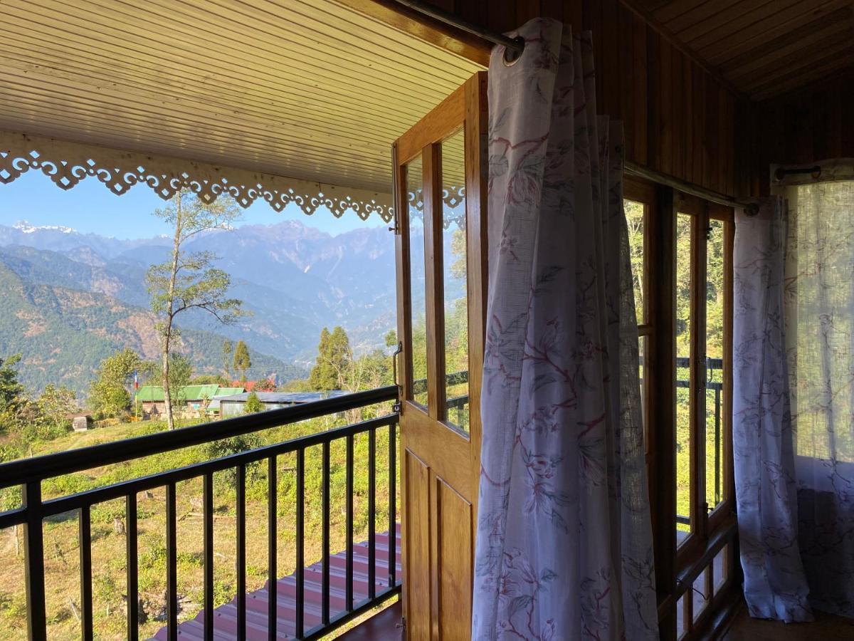 Bed and Breakfast Log Cabin In The Woods à Gangtok Extérieur photo
