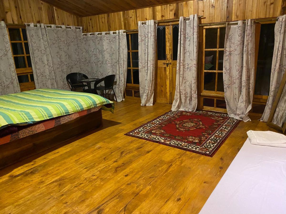 Bed and Breakfast Log Cabin In The Woods à Gangtok Extérieur photo